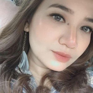 Devi Sylviani profile icon