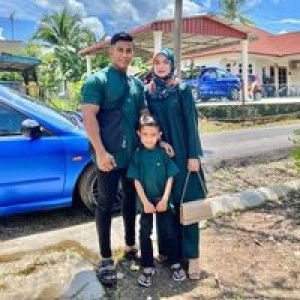 NrlatiQah Rozali profile icon