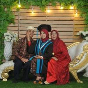 Suci Ravina Putri profile icon