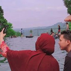 Leni Sri Asita profile icon