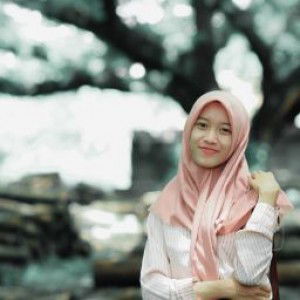dita fajarothul indah sari profile icon