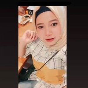 Seny Anggraini profile icon