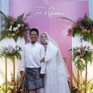 Tri Murti Junia profile icon