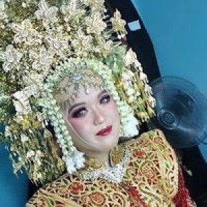 Erisa Maryuliyanti profile icon