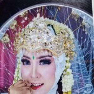 Devi Juni profile icon