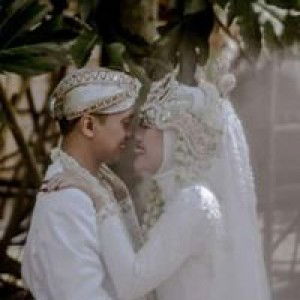 Julian Nur Cahyani profile icon