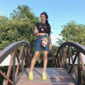 นี นี่. profile icon