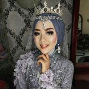 Nia Roudlotun Nasucha profile icon