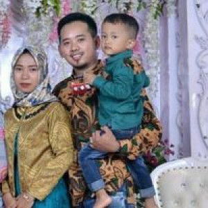 Ayu Astie profile icon