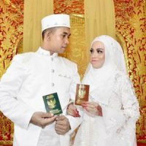 Fitri Anie profile icon