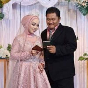 Fia Azuhri profile icon