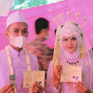 Riska dewi nur indriani profile icon