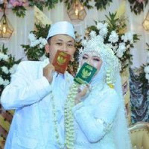 Siti Royanah profile icon