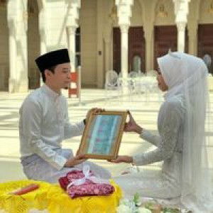 Aina Shafiqah profile icon