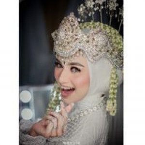 Indriani Rista profile icon