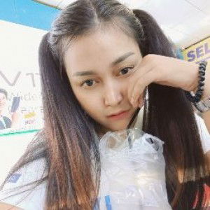 Desty Marsela profile icon