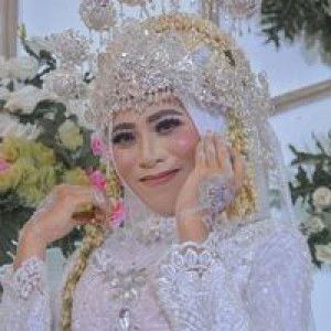 Ratu Sri Farohati profile icon