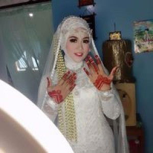 Putri Anggia Murni profile icon