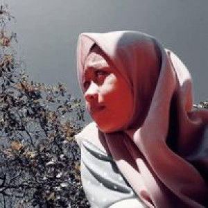 Dwi Lestari profile icon