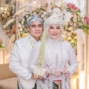 Yulie Purwati profile icon