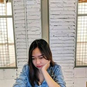 Novia Ari profile icon