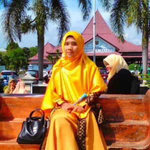 Atik Isnaini profile icon