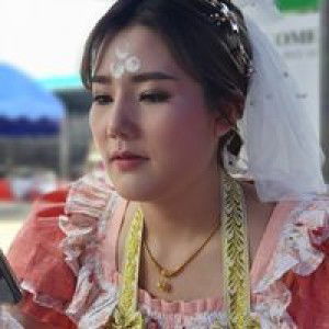 เค้าชื่อ เมษา แค่คนธรรมดา profile icon