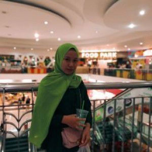 Della Arum Mawarni profile icon