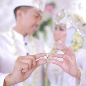 Ratnasari profile icon