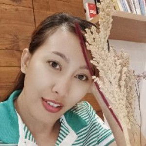 Herlin Triyanti profile icon