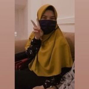 Siti Wartini profile icon