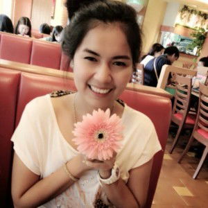 Parichat Khotrawong profile icon