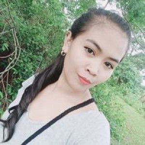 April Joy Valleno profile icon