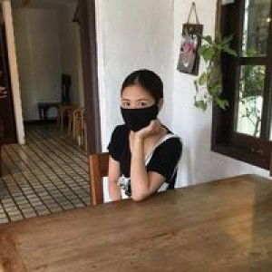 Praew Worakanya profile icon