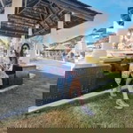 Natthamon In profile icon