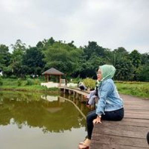 Mom's Yoga profile icon