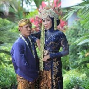 Reni Setya Ningsih profile icon