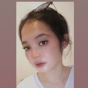 Ria Ospriani profile icon