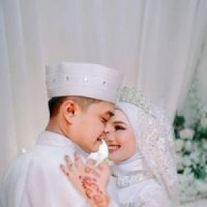 Resi Elfita profile icon