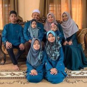 Suriati Mza profile icon