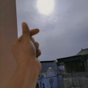 dangthihuyen profile icon