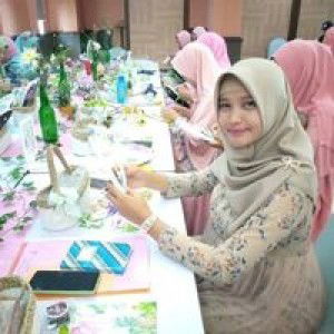 Hieda Poenya Adjie profile icon