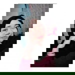 Titin Apriyani profile icon