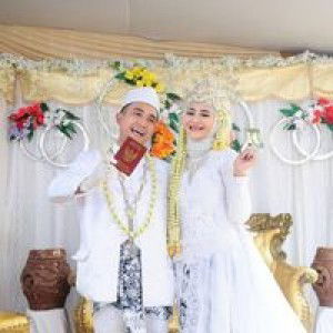 Fina Marvina profile icon