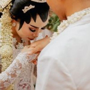 Hanisah Putri profile icon