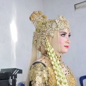 ErLina Yuni Kasuari profile icon