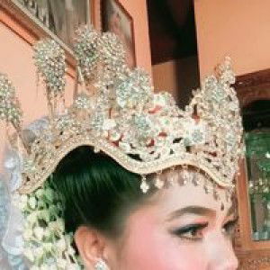 Novita Sary profile icon