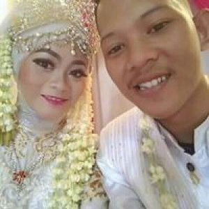 Maya Agustia profile icon