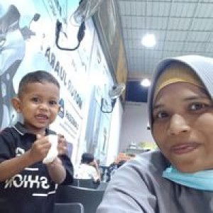 Emmy Yati profile icon