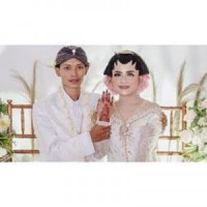 Luchy Dyah profile icon